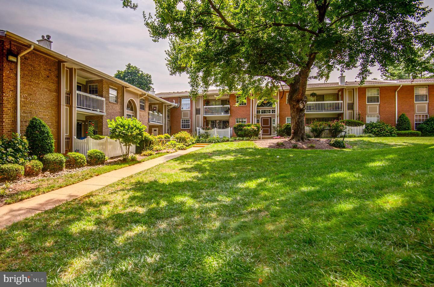1942 KENNEDY DR #104, MCLEAN, Virginia 22102, 1 Bedroom Bedrooms, ,1 BathroomBathrooms,Residential,For sale,1942 KENNEDY DR #104,VAFX2258870 MLS # VAFX2258870