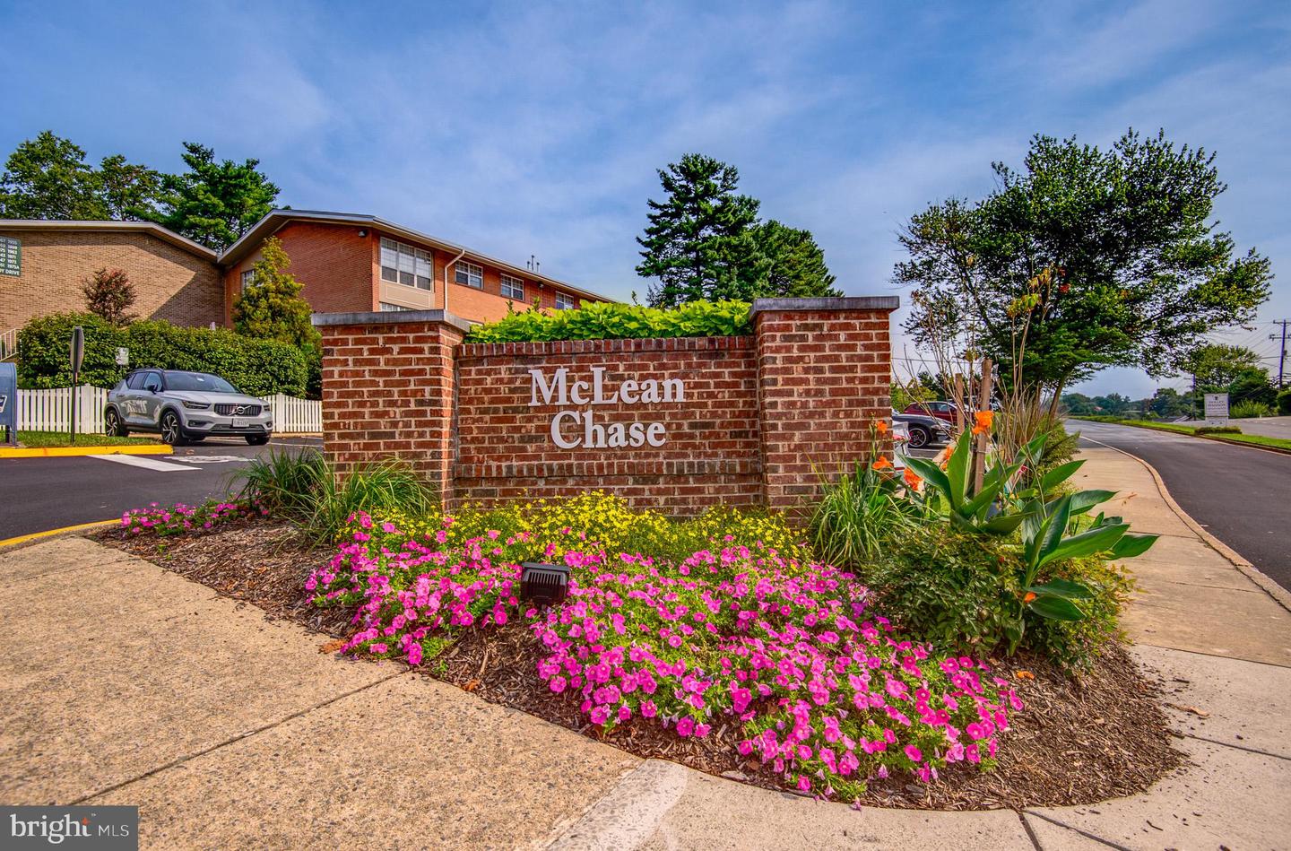 1942 KENNEDY DR #104, MCLEAN, Virginia 22102, 1 Bedroom Bedrooms, ,1 BathroomBathrooms,Residential,For sale,1942 KENNEDY DR #104,VAFX2258870 MLS # VAFX2258870