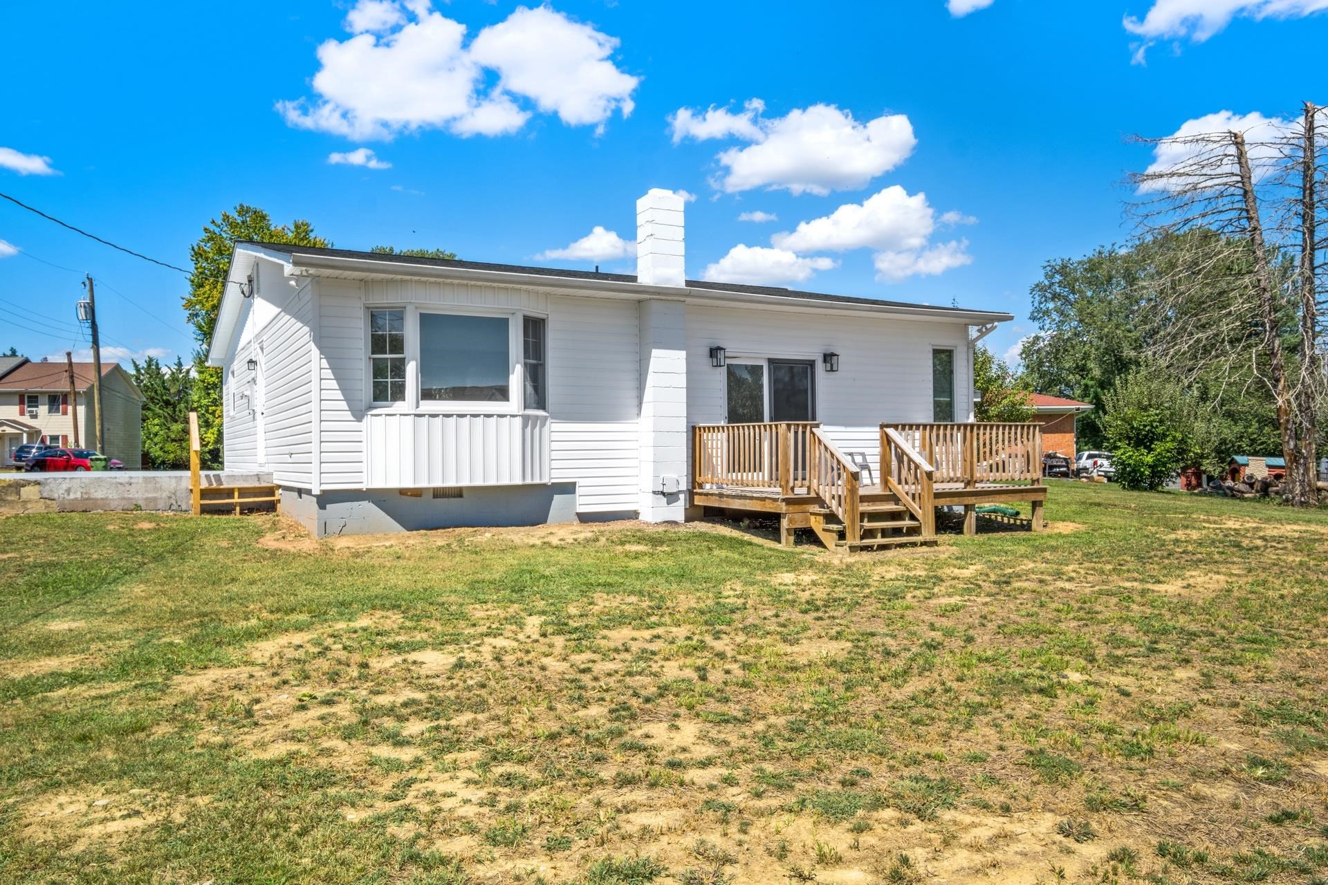 560 MASSANUTTEN VIEW DR, PENN LAIRD, Virginia 22846, 4 Bedrooms Bedrooms, ,2 BathroomsBathrooms,Residential,560 MASSANUTTEN VIEW DR,668484 MLS # 668484