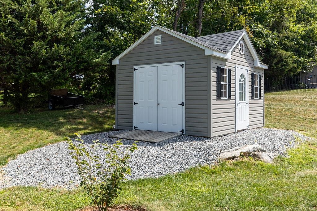 236 JOCELYN LN, WAYNESBORO, Virginia 22980, 4 Bedrooms Bedrooms, ,2 BathroomsBathrooms,Residential,236 JOCELYN LN,668487 MLS # 668487