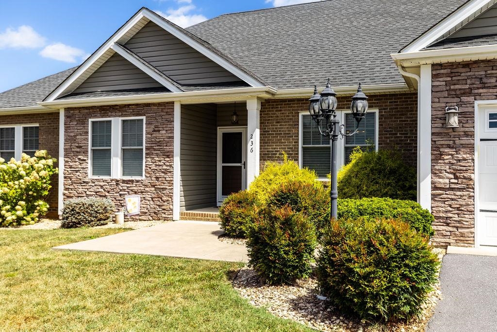 236 JOCELYN LN, WAYNESBORO, Virginia 22980, 4 Bedrooms Bedrooms, ,2 BathroomsBathrooms,Residential,236 JOCELYN LN,668487 MLS # 668487