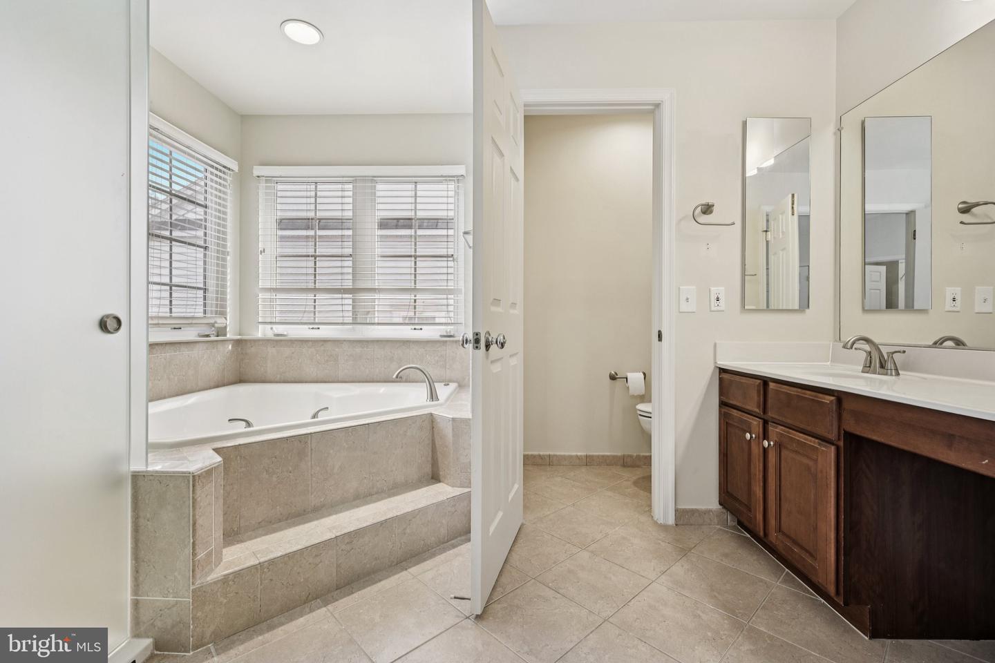 4227 UPPER PARK DR, FAIRFAX, Virginia 22030, 3 Bedrooms Bedrooms, ,3 BathroomsBathrooms,Residential,For sale,4227 UPPER PARK DR,VAFX2259044 MLS # VAFX2259044