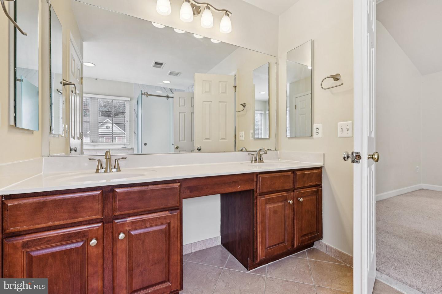4227 UPPER PARK DR, FAIRFAX, Virginia 22030, 3 Bedrooms Bedrooms, ,3 BathroomsBathrooms,Residential,For sale,4227 UPPER PARK DR,VAFX2259044 MLS # VAFX2259044