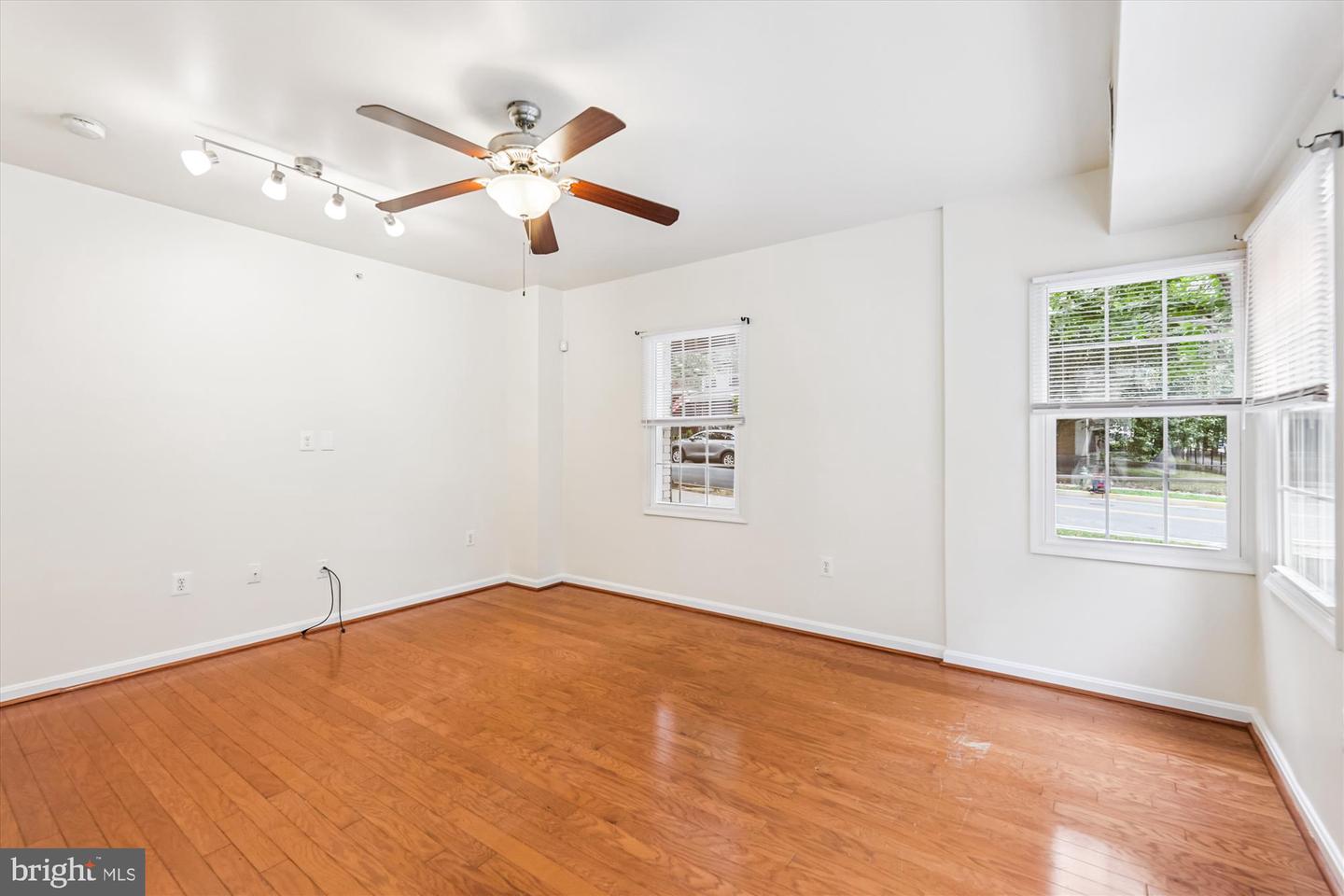 700 JEFFERSON ST NW #201, WASHINGTON, District Of Columbia 20011, 1 Bedroom Bedrooms, ,1 BathroomBathrooms,Residential,For sale,700 JEFFERSON ST NW #201,DCDC2213750 MLS # DCDC2213750