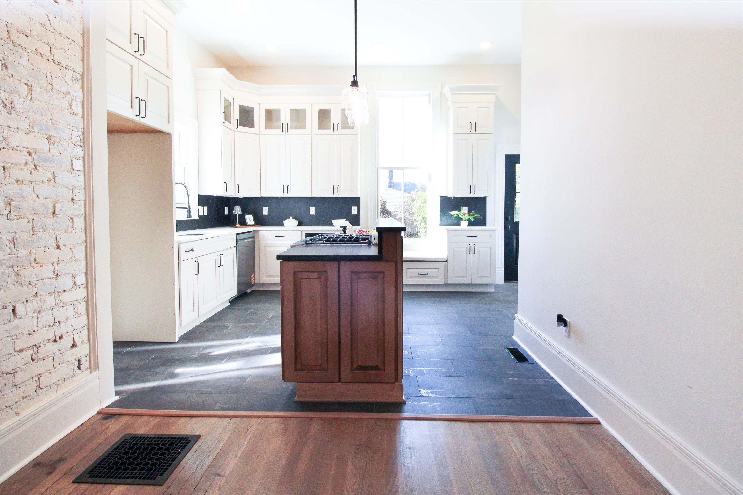 310 BERKELEY PL, STAUNTON, Virginia 24401, 3 Bedrooms Bedrooms, ,2 BathroomsBathrooms,Residential,310 BERKELEY PL,668497 MLS # 668497
