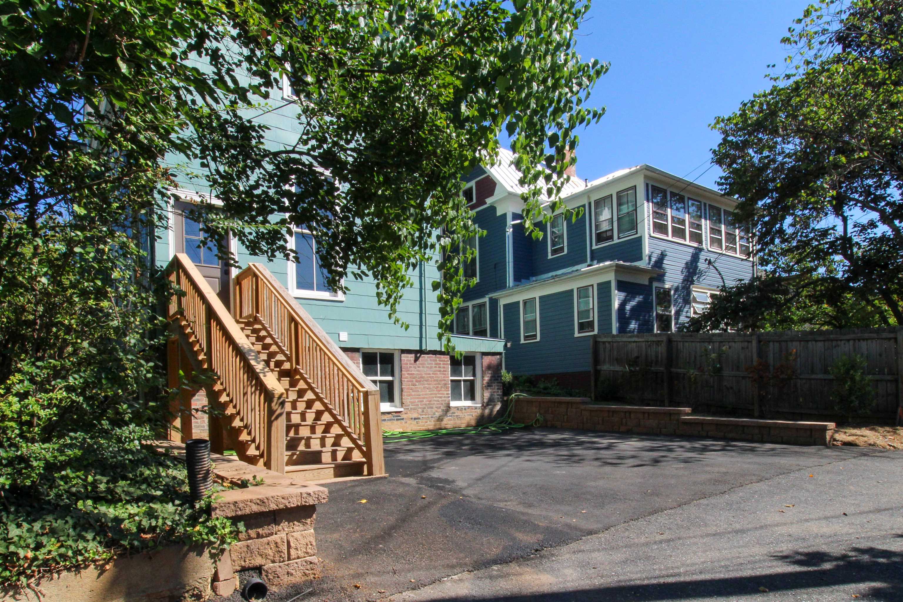 310 BERKELEY PL, STAUNTON, Virginia 24401, 3 Bedrooms Bedrooms, ,2 BathroomsBathrooms,Residential,310 BERKELEY PL,668497 MLS # 668497