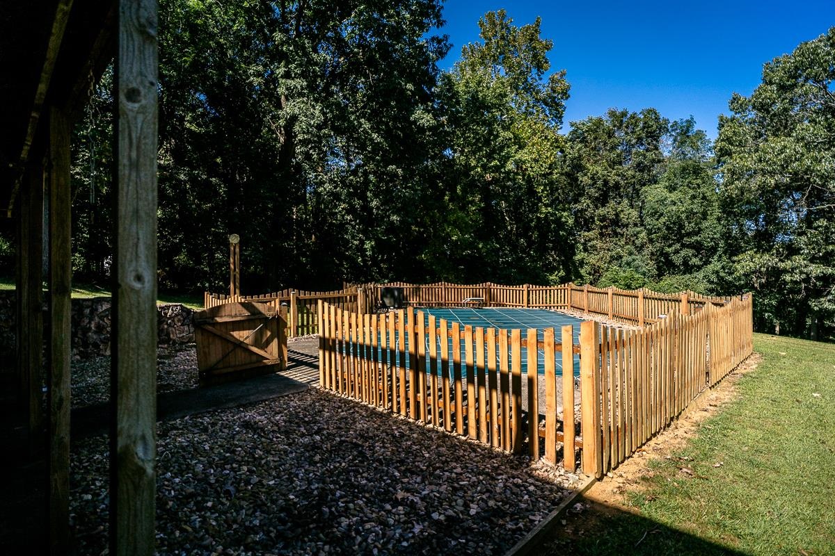 173 RIDGETOP DR, WEYERS CAVE, Virginia 24486, 3 Bedrooms Bedrooms, ,3 BathroomsBathrooms,Residential,173 RIDGETOP DR,668498 MLS # 668498