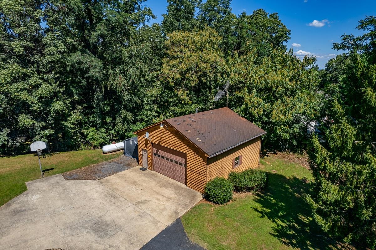 173 RIDGETOP DR, WEYERS CAVE, Virginia 24486, 3 Bedrooms Bedrooms, ,3 BathroomsBathrooms,Residential,173 RIDGETOP DR,668498 MLS # 668498