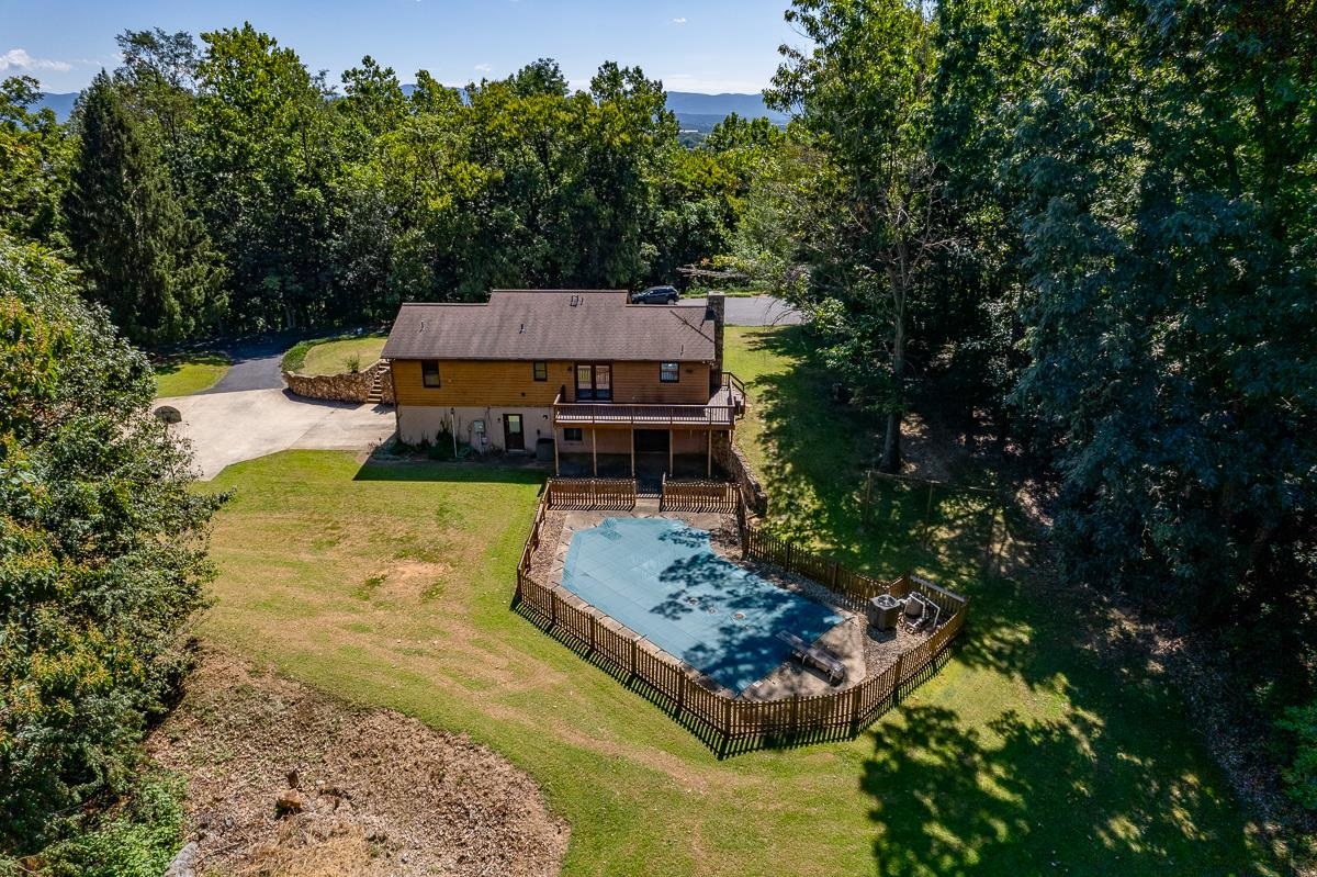 173 RIDGETOP DR, WEYERS CAVE, Virginia 24486, 3 Bedrooms Bedrooms, ,3 BathroomsBathrooms,Residential,173 RIDGETOP DR,668498 MLS # 668498