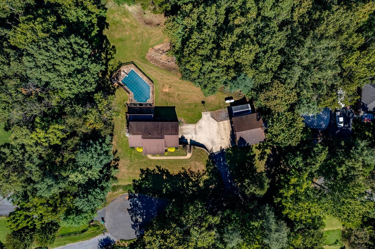 173 RIDGETOP DR, WEYERS CAVE, Virginia 24486, 3 Bedrooms Bedrooms, ,3 BathroomsBathrooms,Residential,173 RIDGETOP DR,668498 MLS # 668498