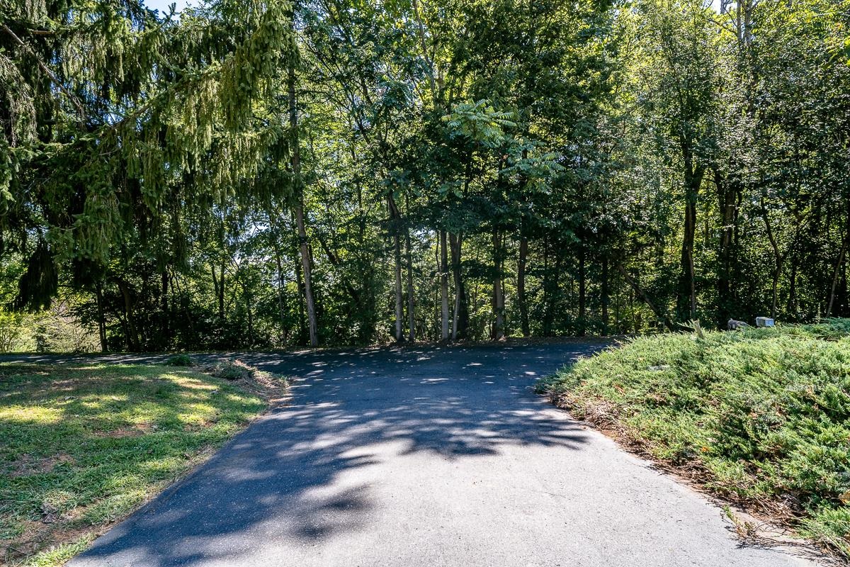 173 RIDGETOP DR, WEYERS CAVE, Virginia 24486, 3 Bedrooms Bedrooms, ,3 BathroomsBathrooms,Residential,173 RIDGETOP DR,668498 MLS # 668498
