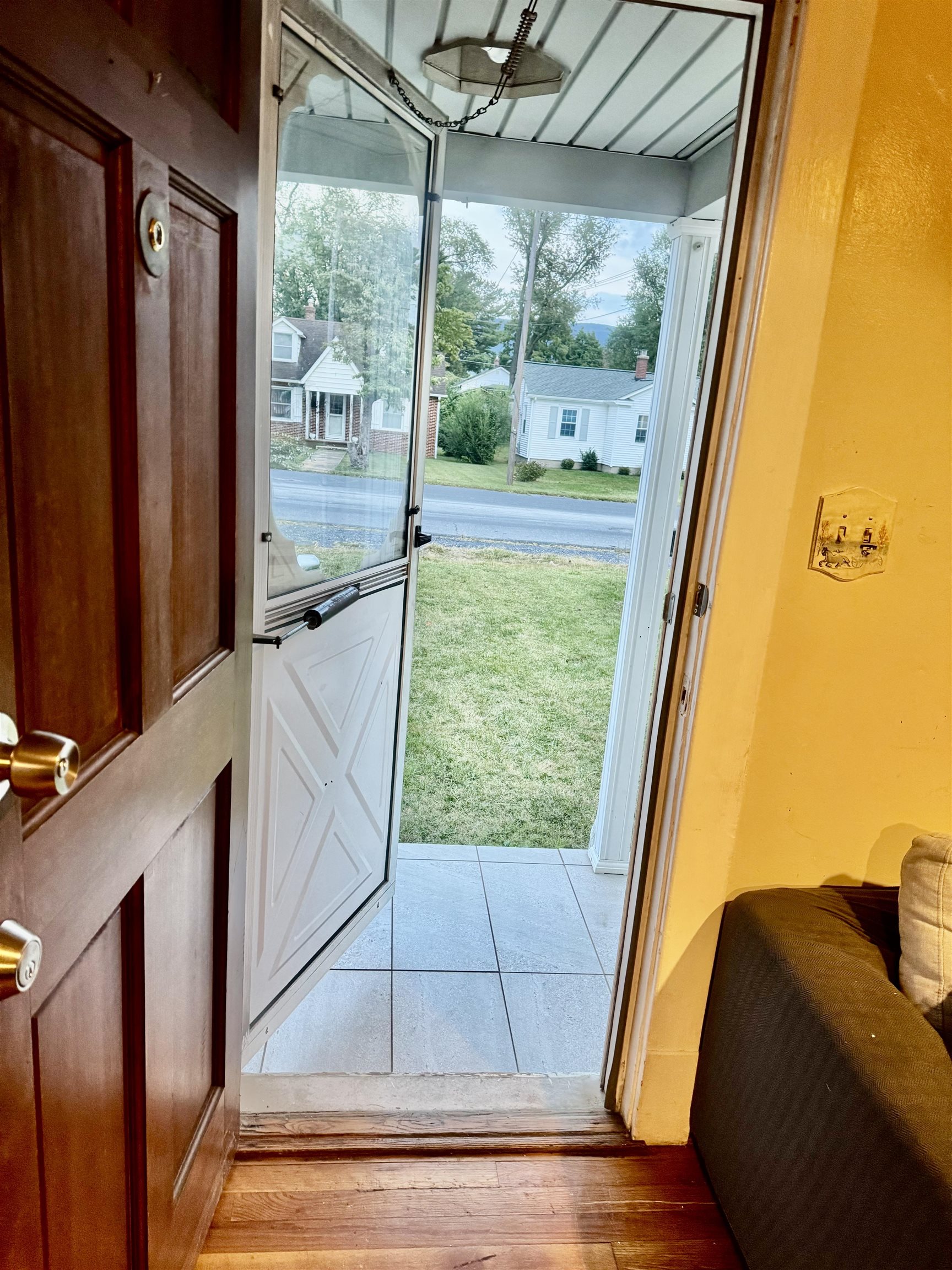 763 N AUGUSTA AVE, WAYNESBORO, Virginia 22980, 2 Bedrooms Bedrooms, ,1 BathroomBathrooms,Residential,763 N AUGUSTA AVE,668503 MLS # 668503