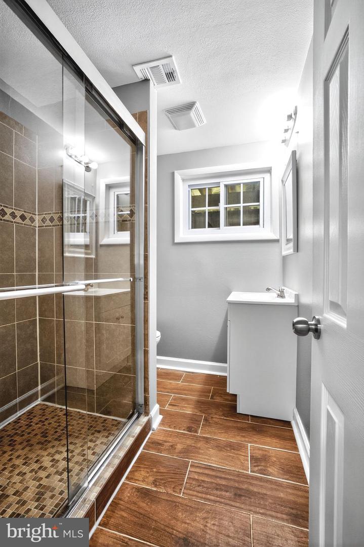 705 S BIRCH ST, STERLING, Virginia 20164, 5 Bedrooms Bedrooms, ,2 BathroomsBathrooms,Residential,For sale,705 S BIRCH ST,VALO2104030 MLS # VALO2104030