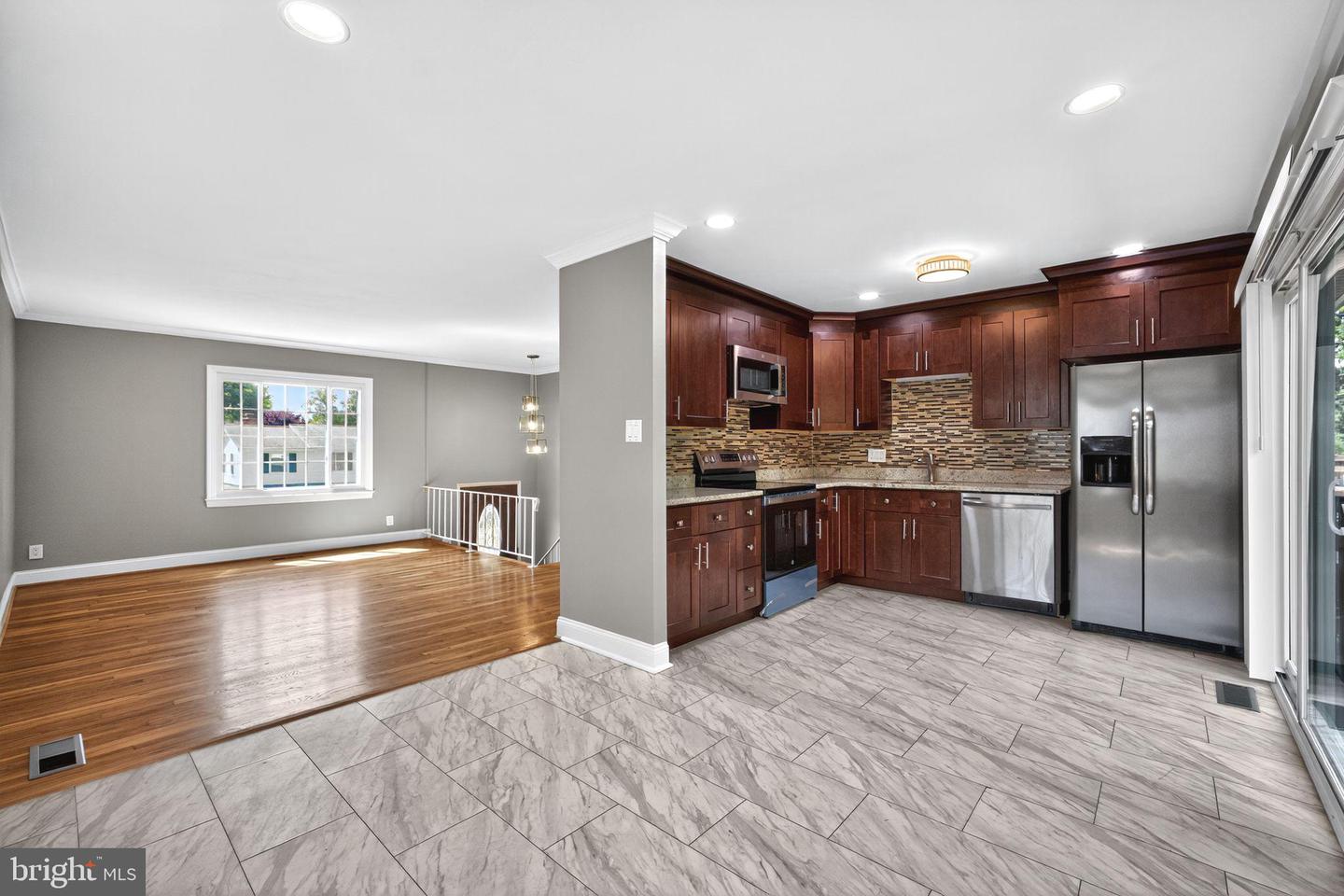 705 S BIRCH ST, STERLING, Virginia 20164, 5 Bedrooms Bedrooms, ,2 BathroomsBathrooms,Residential,For sale,705 S BIRCH ST,VALO2104030 MLS # VALO2104030