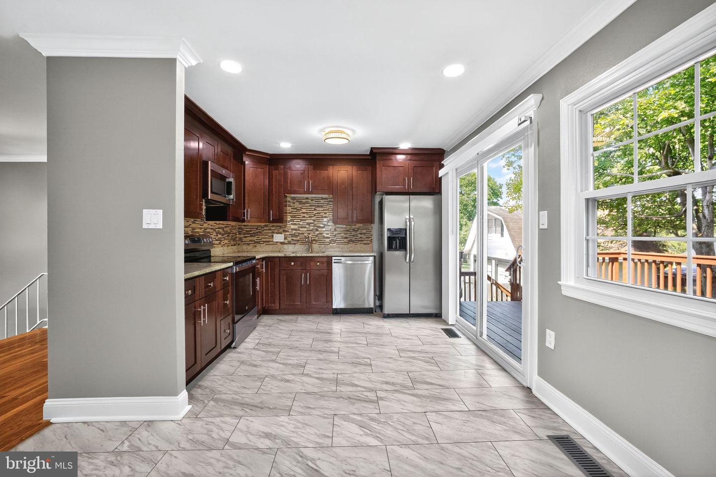 705 S BIRCH ST, STERLING, Virginia 20164, 5 Bedrooms Bedrooms, ,2 BathroomsBathrooms,Residential,For sale,705 S BIRCH ST,VALO2104030 MLS # VALO2104030