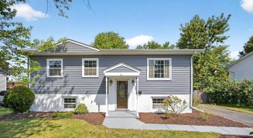 705 S BIRCH ST, STERLING, Virginia 20164, 5 Bedrooms Bedrooms, ,2 BathroomsBathrooms,Residential,For sale,705 S BIRCH ST,VALO2104030 MLS # VALO2104030