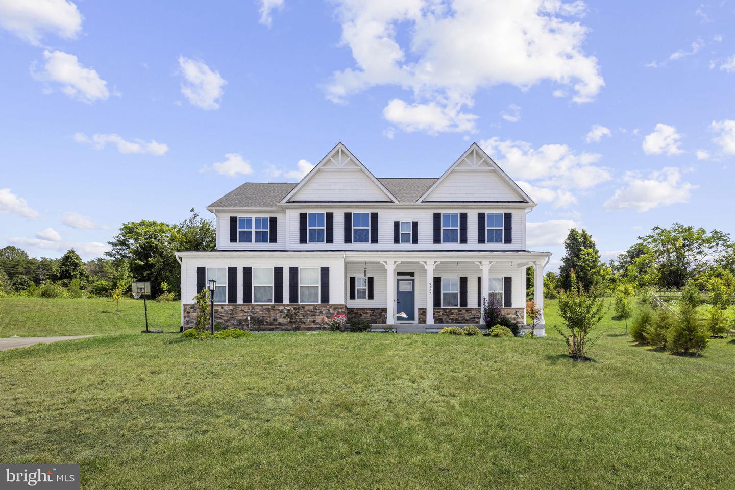 9427 BLUE JAY CT, WARRENTON, Virginia 20187, 6 Bedrooms Bedrooms, ,5 BathroomsBathrooms,Residential,For sale,9427 BLUE JAY CT,VAFQ2017916 MLS # VAFQ2017916