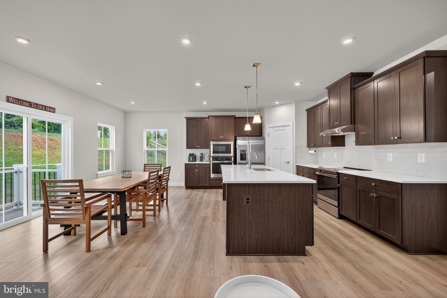 9427 BLUE JAY CT, WARRENTON, Virginia 20187, 6 Bedrooms Bedrooms, ,5 BathroomsBathrooms,Residential,For sale,9427 BLUE JAY CT,VAFQ2017916 MLS # VAFQ2017916