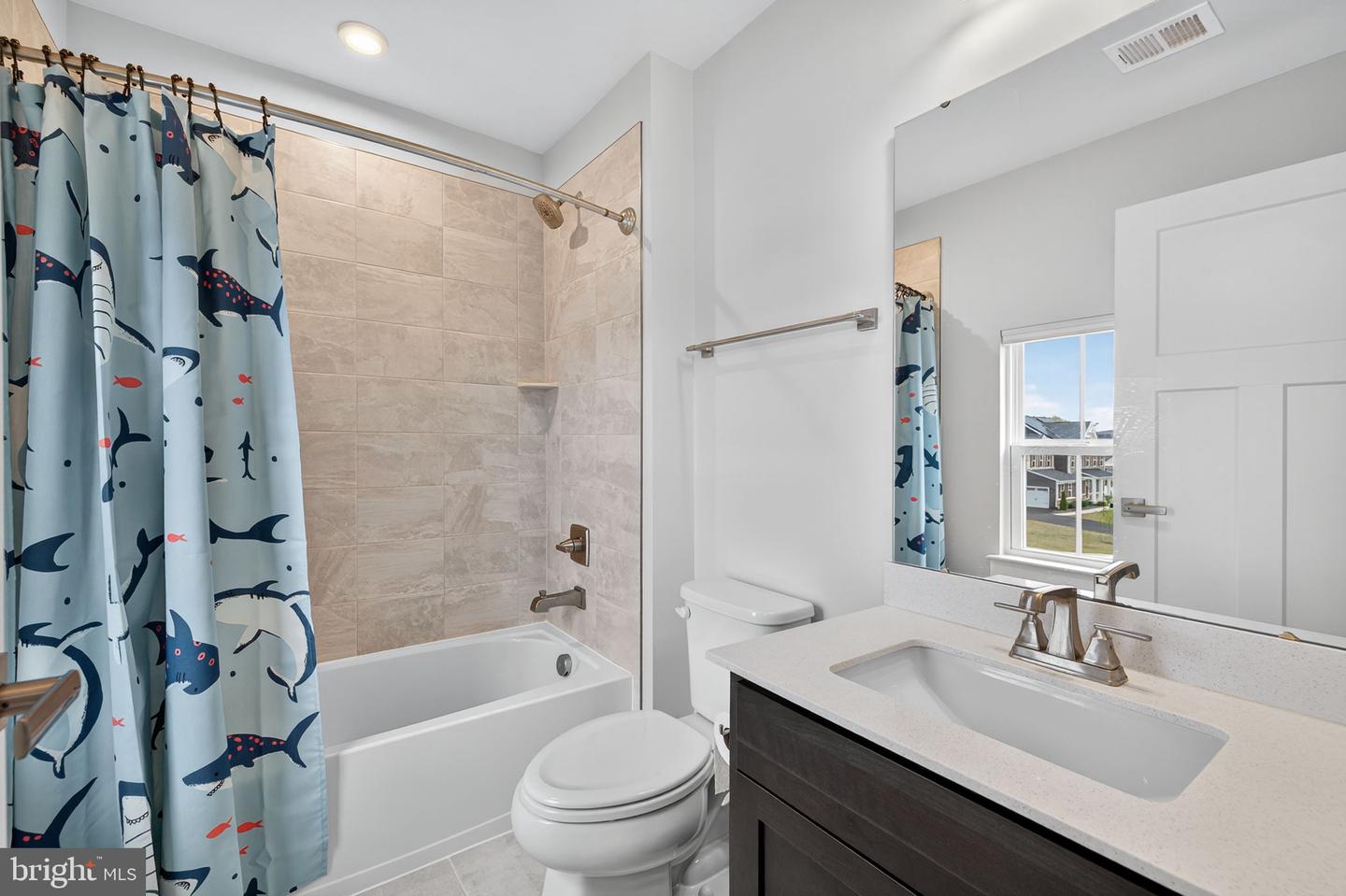 9427 BLUE JAY CT, WARRENTON, Virginia 20187, 6 Bedrooms Bedrooms, ,5 BathroomsBathrooms,Residential,For sale,9427 BLUE JAY CT,VAFQ2017916 MLS # VAFQ2017916