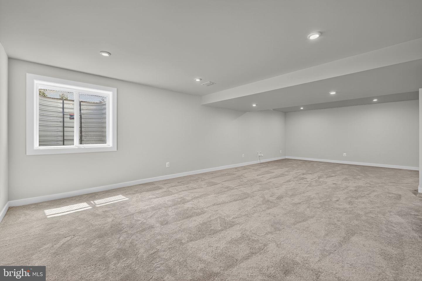 9427 BLUE JAY CT, WARRENTON, Virginia 20187, 6 Bedrooms Bedrooms, ,5 BathroomsBathrooms,Residential,For sale,9427 BLUE JAY CT,VAFQ2017916 MLS # VAFQ2017916