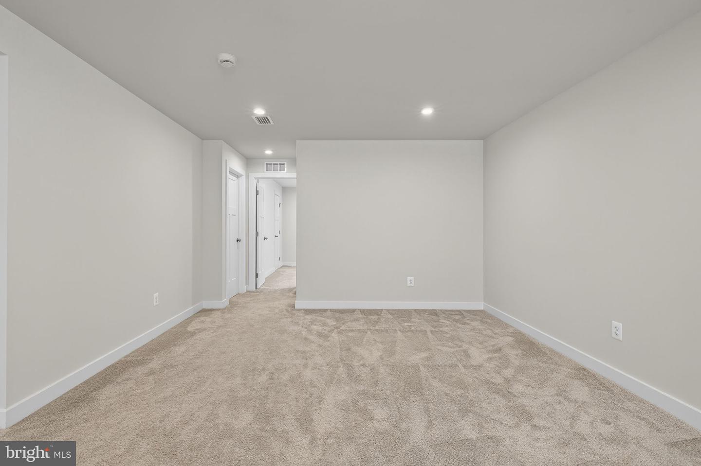 9427 BLUE JAY CT, WARRENTON, Virginia 20187, 6 Bedrooms Bedrooms, ,5 BathroomsBathrooms,Residential,For sale,9427 BLUE JAY CT,VAFQ2017916 MLS # VAFQ2017916