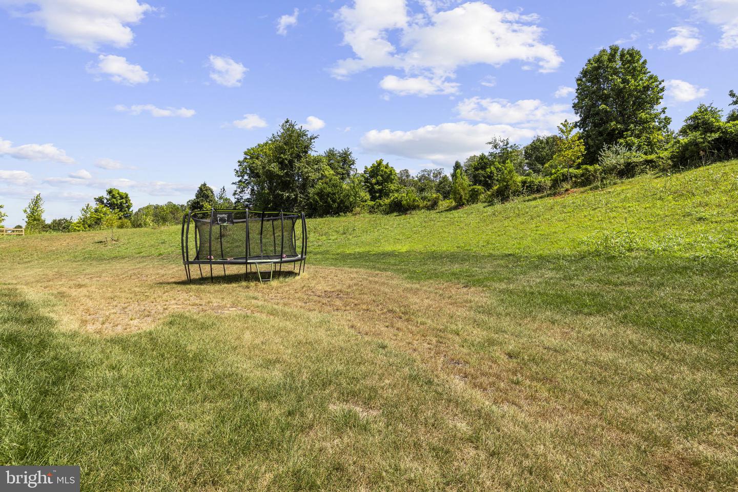 9427 BLUE JAY CT, WARRENTON, Virginia 20187, 6 Bedrooms Bedrooms, ,5 BathroomsBathrooms,Residential,For sale,9427 BLUE JAY CT,VAFQ2017916 MLS # VAFQ2017916