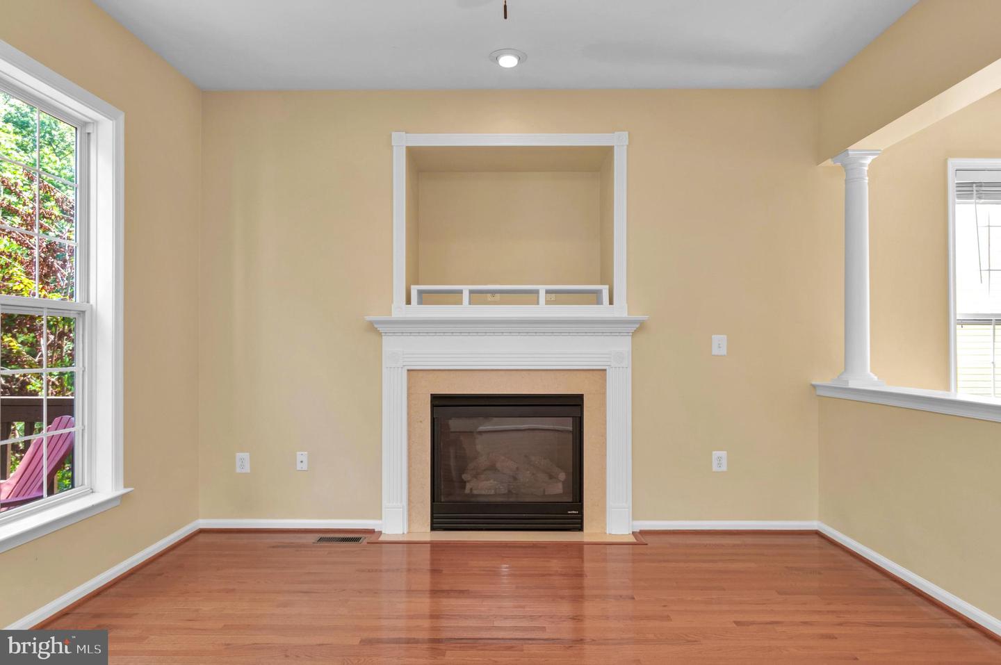 16550 RESERVOIR LOOP, DUMFRIES, Virginia 22026, 3 Bedrooms Bedrooms, 6 Rooms Rooms,2 BathroomsBathrooms,Residential,For sale,16550 RESERVOIR LOOP,VAPW2101456 MLS # VAPW2101456