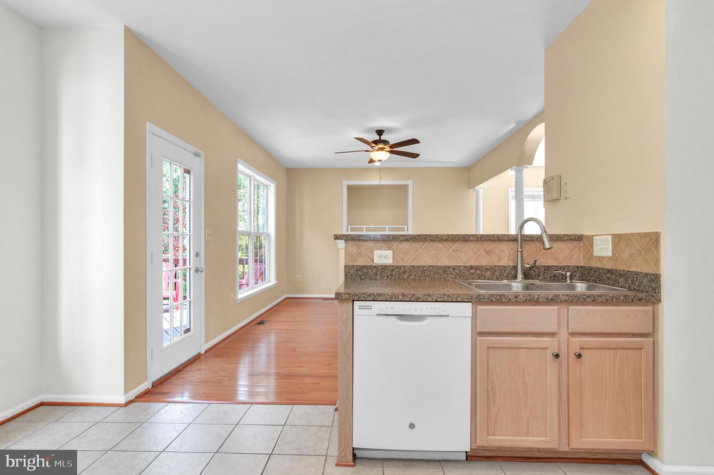 16550 RESERVOIR LOOP, DUMFRIES, Virginia 22026, 3 Bedrooms Bedrooms, 6 Rooms Rooms,2 BathroomsBathrooms,Residential,For sale,16550 RESERVOIR LOOP,VAPW2101456 MLS # VAPW2101456