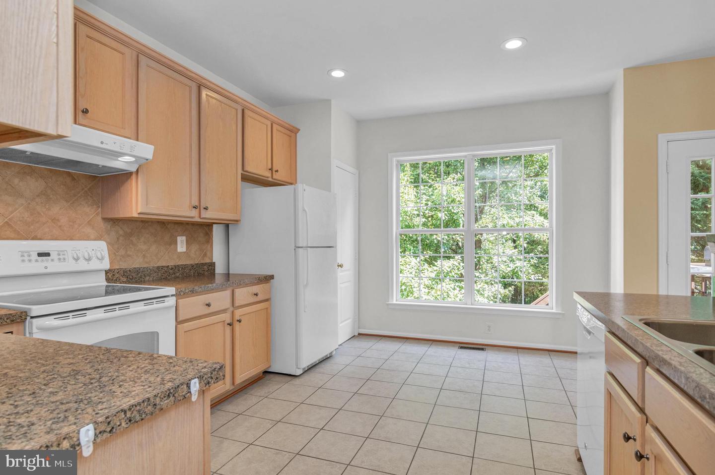 16550 RESERVOIR LOOP, DUMFRIES, Virginia 22026, 3 Bedrooms Bedrooms, 6 Rooms Rooms,2 BathroomsBathrooms,Residential,For sale,16550 RESERVOIR LOOP,VAPW2101456 MLS # VAPW2101456
