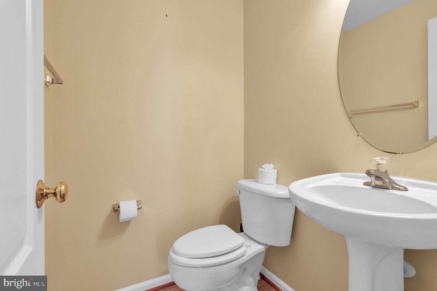 16550 RESERVOIR LOOP, DUMFRIES, Virginia 22026, 3 Bedrooms Bedrooms, 6 Rooms Rooms,2 BathroomsBathrooms,Residential,For sale,16550 RESERVOIR LOOP,VAPW2101456 MLS # VAPW2101456