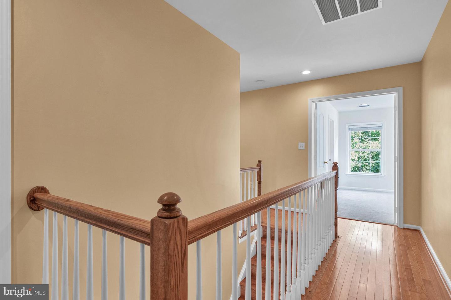 16550 RESERVOIR LOOP, DUMFRIES, Virginia 22026, 3 Bedrooms Bedrooms, 6 Rooms Rooms,2 BathroomsBathrooms,Residential,For sale,16550 RESERVOIR LOOP,VAPW2101456 MLS # VAPW2101456