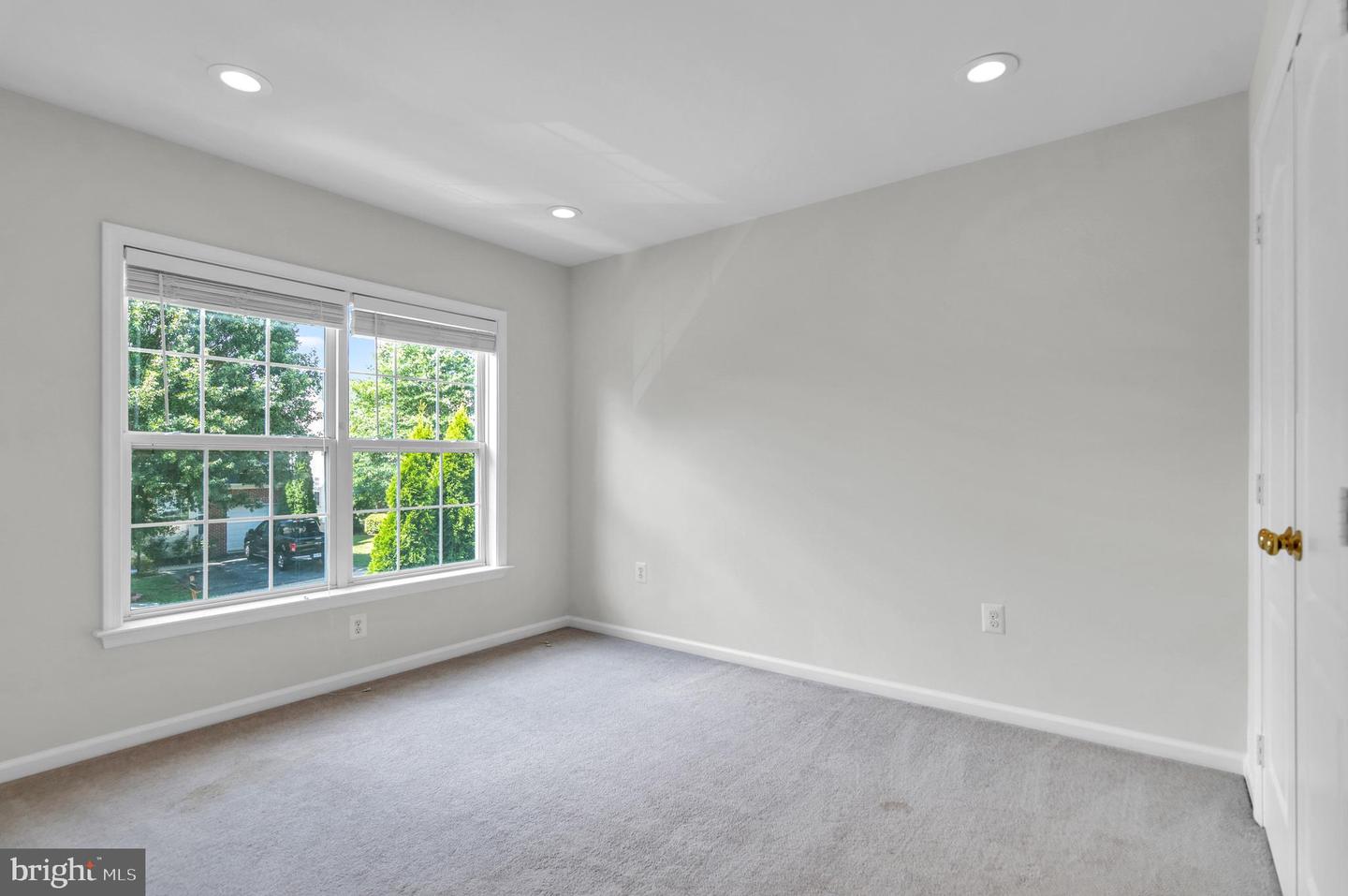 16550 RESERVOIR LOOP, DUMFRIES, Virginia 22026, 3 Bedrooms Bedrooms, 6 Rooms Rooms,2 BathroomsBathrooms,Residential,For sale,16550 RESERVOIR LOOP,VAPW2101456 MLS # VAPW2101456