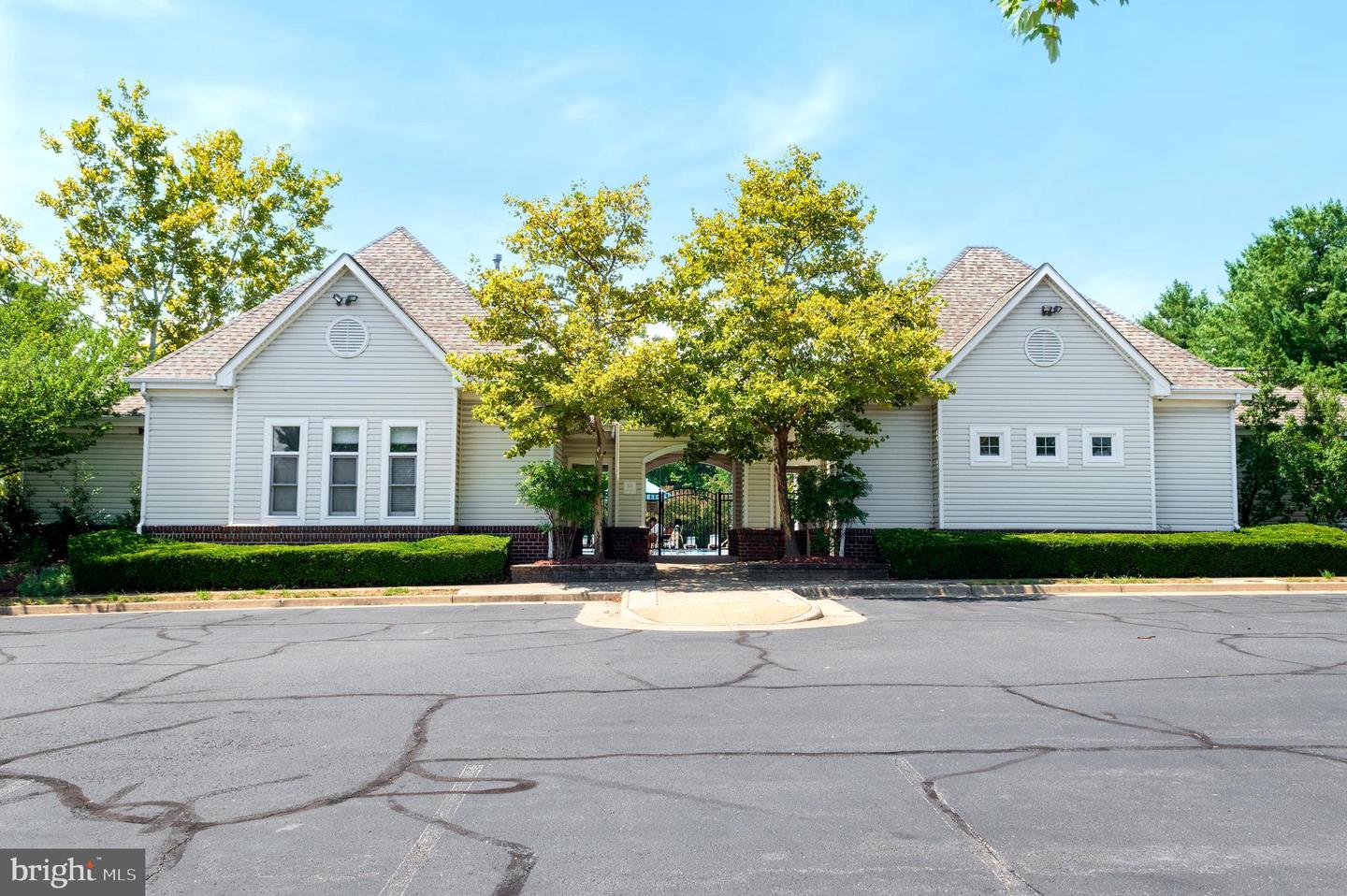 16550 RESERVOIR LOOP, DUMFRIES, Virginia 22026, 3 Bedrooms Bedrooms, 6 Rooms Rooms,2 BathroomsBathrooms,Residential,For sale,16550 RESERVOIR LOOP,VAPW2101456 MLS # VAPW2101456
