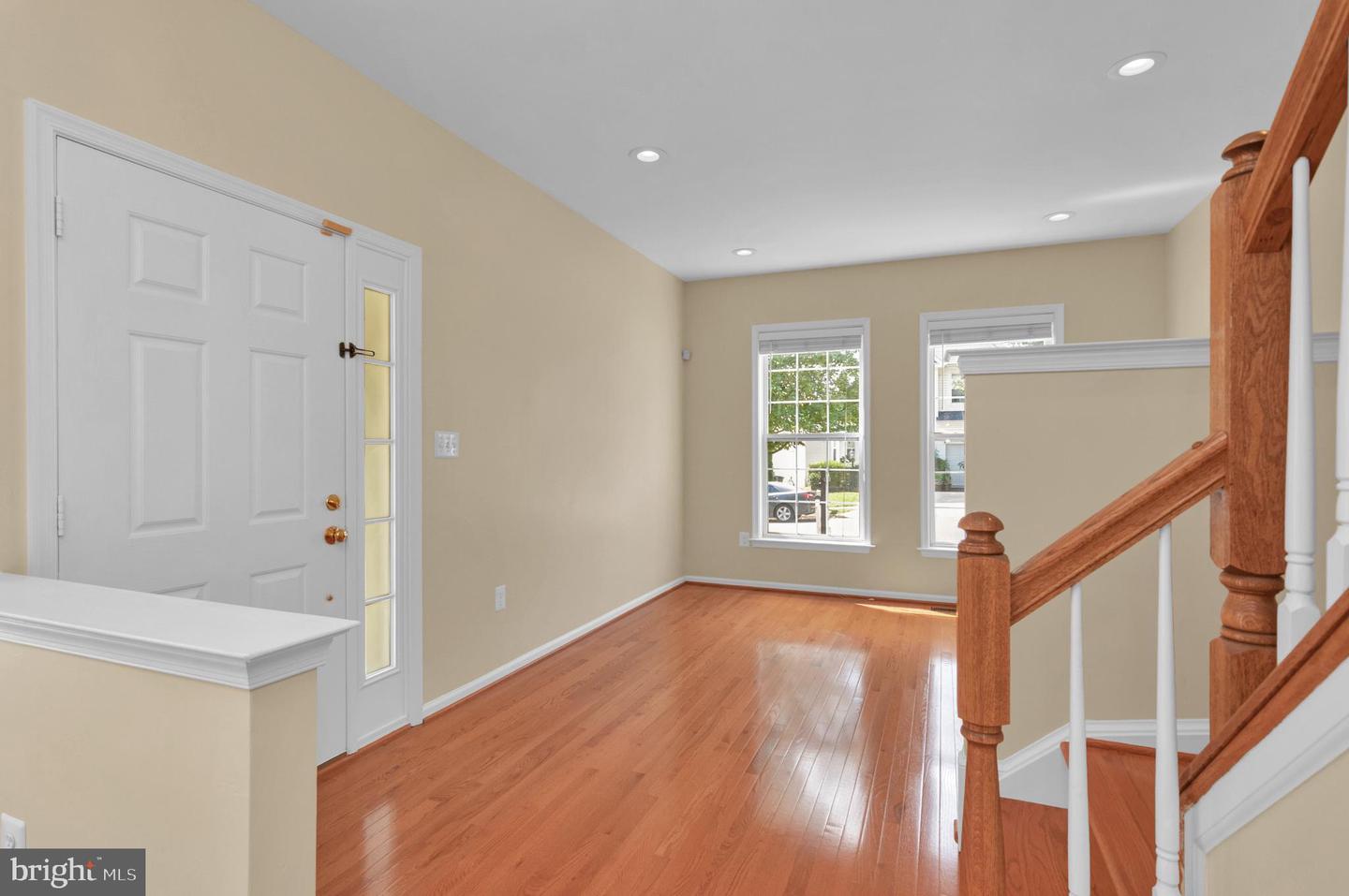 16550 RESERVOIR LOOP, DUMFRIES, Virginia 22026, 3 Bedrooms Bedrooms, 6 Rooms Rooms,2 BathroomsBathrooms,Residential,For sale,16550 RESERVOIR LOOP,VAPW2101456 MLS # VAPW2101456