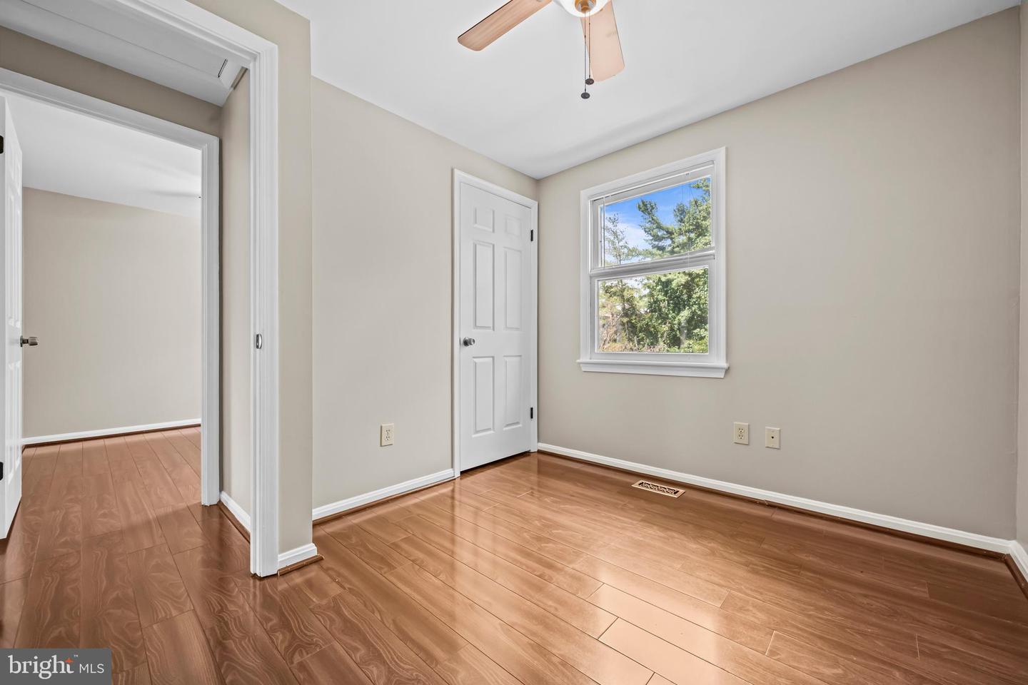 2952 OAKLEIGH LN, OAKTON, Virginia 22124, 3 Bedrooms Bedrooms, 7 Rooms Rooms,3 BathroomsBathrooms,Residential,For sale,2952 OAKLEIGH LN,VAFX2261272 MLS # VAFX2261272