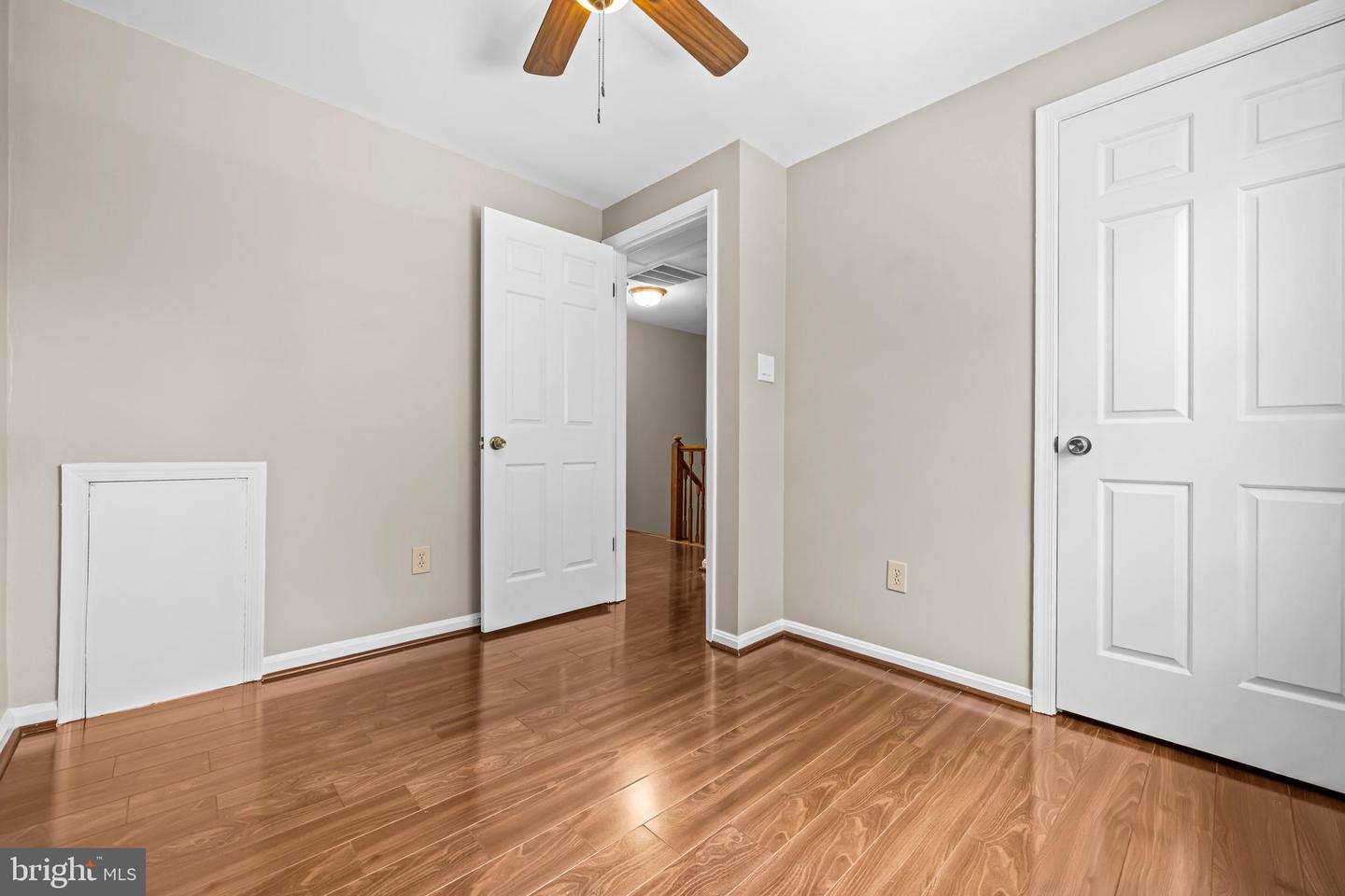 2952 OAKLEIGH LN, OAKTON, Virginia 22124, 3 Bedrooms Bedrooms, 7 Rooms Rooms,3 BathroomsBathrooms,Residential,For sale,2952 OAKLEIGH LN,VAFX2261272 MLS # VAFX2261272