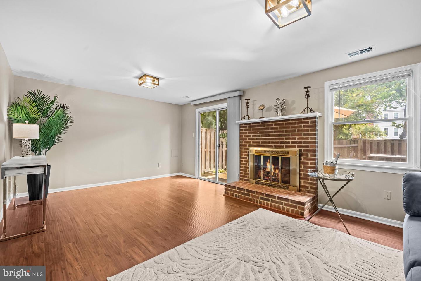 2952 OAKLEIGH LN, OAKTON, Virginia 22124, 3 Bedrooms Bedrooms, 7 Rooms Rooms,3 BathroomsBathrooms,Residential,For sale,2952 OAKLEIGH LN,VAFX2261272 MLS # VAFX2261272