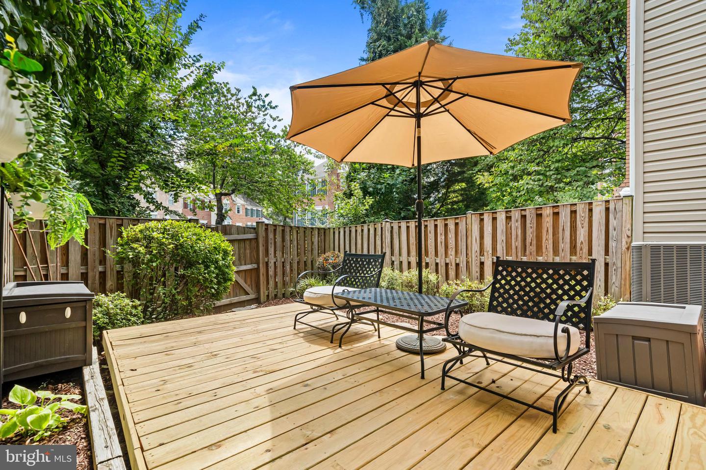 2952 OAKLEIGH LN, OAKTON, Virginia 22124, 3 Bedrooms Bedrooms, 7 Rooms Rooms,3 BathroomsBathrooms,Residential,For sale,2952 OAKLEIGH LN,VAFX2261272 MLS # VAFX2261272
