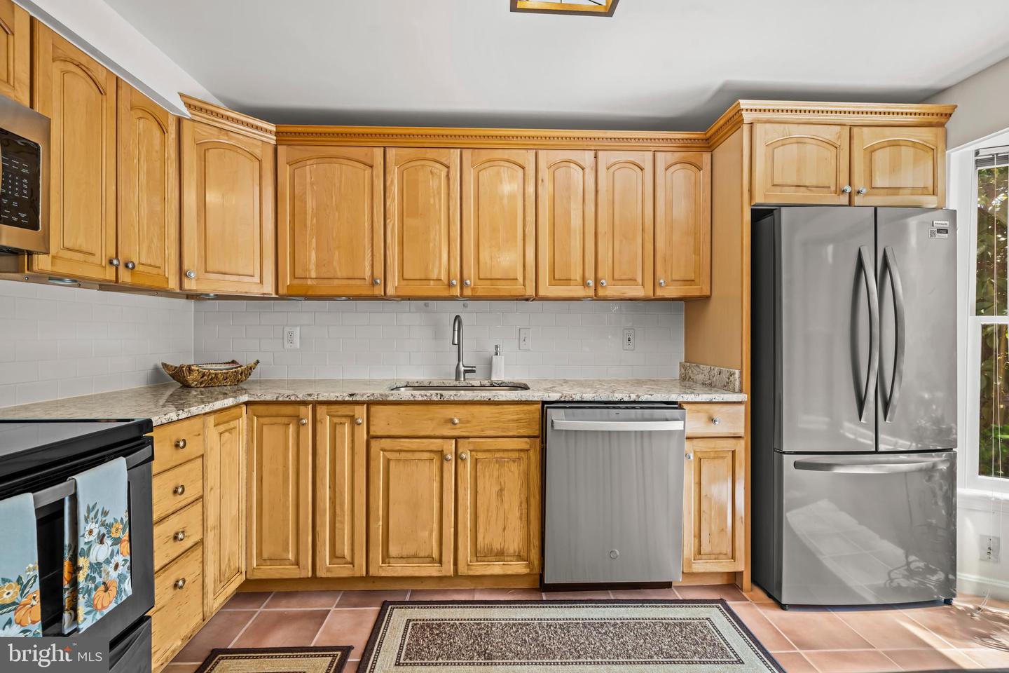 2952 OAKLEIGH LN, OAKTON, Virginia 22124, 3 Bedrooms Bedrooms, 7 Rooms Rooms,3 BathroomsBathrooms,Residential,For sale,2952 OAKLEIGH LN,VAFX2261272 MLS # VAFX2261272
