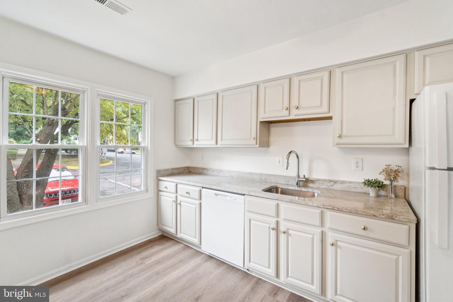 4906 VAN WALBEEK PL, ANNANDALE, Virginia 22003, 3 Bedrooms Bedrooms, ,2 BathroomsBathrooms,Residential,For sale,4906 VAN WALBEEK PL,VAFX2261322 MLS # VAFX2261322