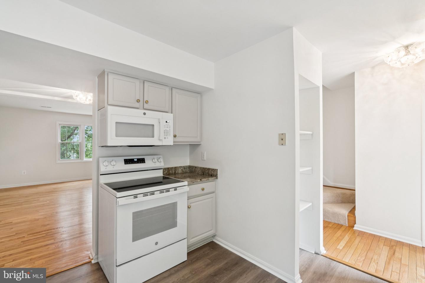 4906 VAN WALBEEK PL, ANNANDALE, Virginia 22003, 3 Bedrooms Bedrooms, ,2 BathroomsBathrooms,Residential,For sale,4906 VAN WALBEEK PL,VAFX2261322 MLS # VAFX2261322
