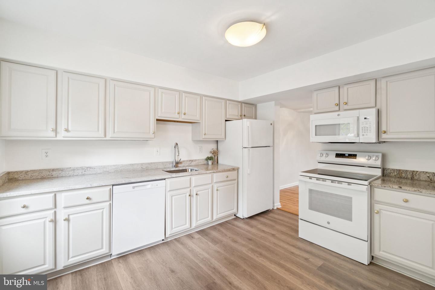 4906 VAN WALBEEK PL, ANNANDALE, Virginia 22003, 3 Bedrooms Bedrooms, ,2 BathroomsBathrooms,Residential,For sale,4906 VAN WALBEEK PL,VAFX2261322 MLS # VAFX2261322