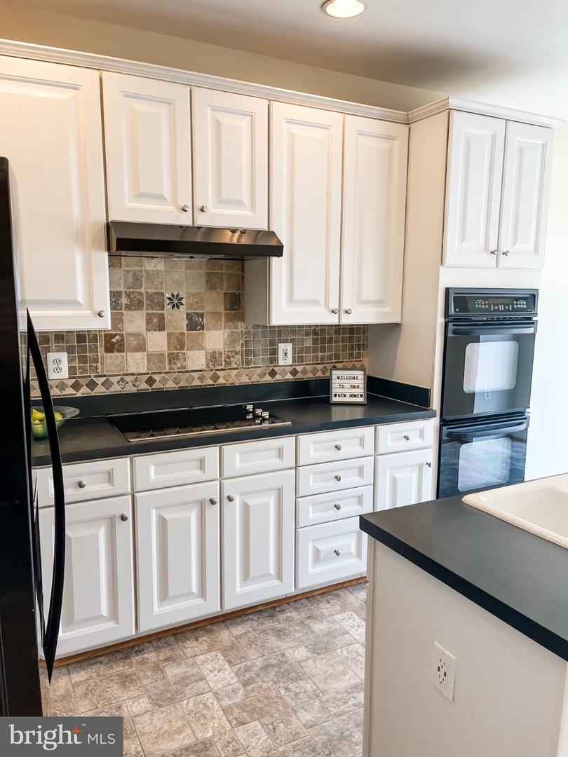 6637 RODERICK LOOP, GAINESVILLE, Virginia 20155, 3 Bedrooms Bedrooms, 12 Rooms Rooms,2 BathroomsBathrooms,Residential,For sale,6637 RODERICK LOOP,VAPW2101568 MLS # VAPW2101568