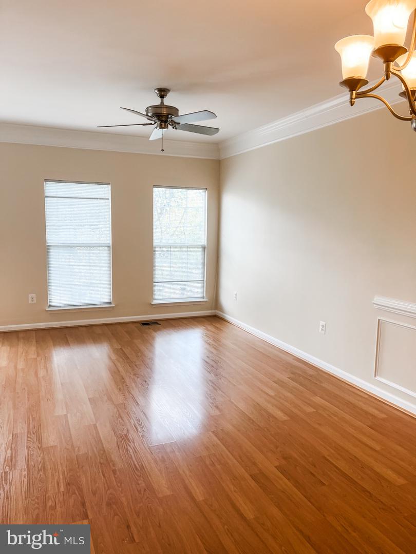 6637 RODERICK LOOP, GAINESVILLE, Virginia 20155, 3 Bedrooms Bedrooms, 12 Rooms Rooms,2 BathroomsBathrooms,Residential,For sale,6637 RODERICK LOOP,VAPW2101568 MLS # VAPW2101568