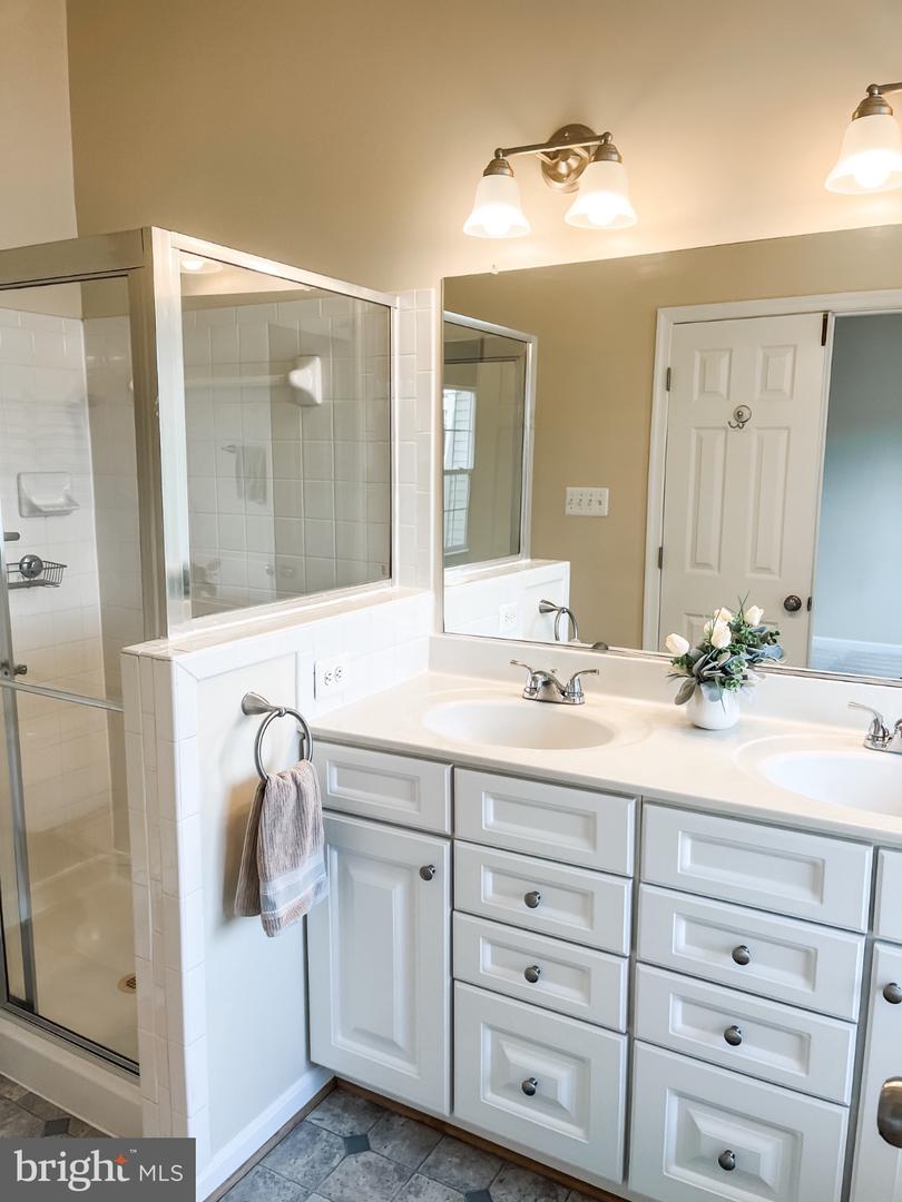 6637 RODERICK LOOP, GAINESVILLE, Virginia 20155, 3 Bedrooms Bedrooms, 12 Rooms Rooms,2 BathroomsBathrooms,Residential,For sale,6637 RODERICK LOOP,VAPW2101568 MLS # VAPW2101568
