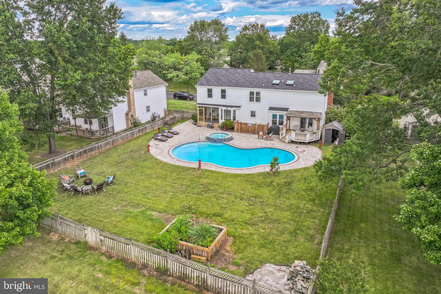 5610 ROWENA DR, CENTREVILLE, Virginia 20120, 5 Bedrooms Bedrooms, ,3 BathroomsBathrooms,Residential,For sale,5610 ROWENA DR,VAFX2262026 MLS # VAFX2262026