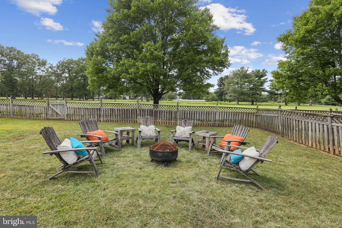 5610 ROWENA DR, CENTREVILLE, Virginia 20120, 5 Bedrooms Bedrooms, ,3 BathroomsBathrooms,Residential,For sale,5610 ROWENA DR,VAFX2262026 MLS # VAFX2262026
