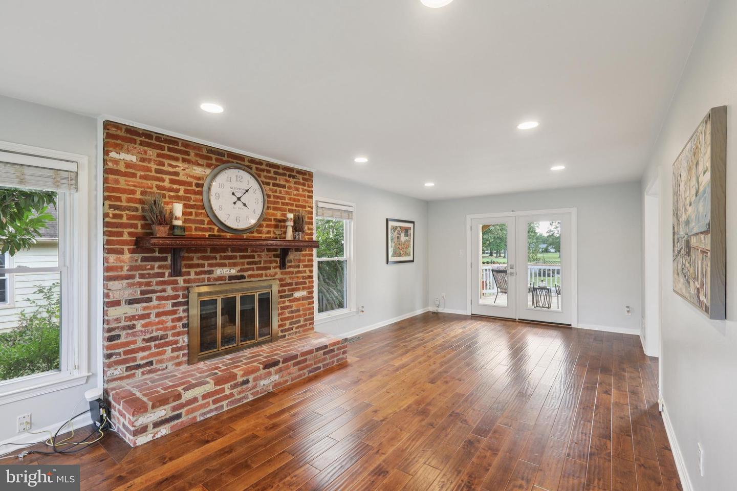5610 ROWENA DR, CENTREVILLE, Virginia 20120, 5 Bedrooms Bedrooms, ,3 BathroomsBathrooms,Residential,For sale,5610 ROWENA DR,VAFX2262026 MLS # VAFX2262026