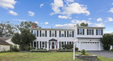 5610 ROWENA DR, CENTREVILLE, Virginia 20120, 5 Bedrooms Bedrooms, ,3 BathroomsBathrooms,Residential,For sale,5610 ROWENA DR,VAFX2262026 MLS # VAFX2262026