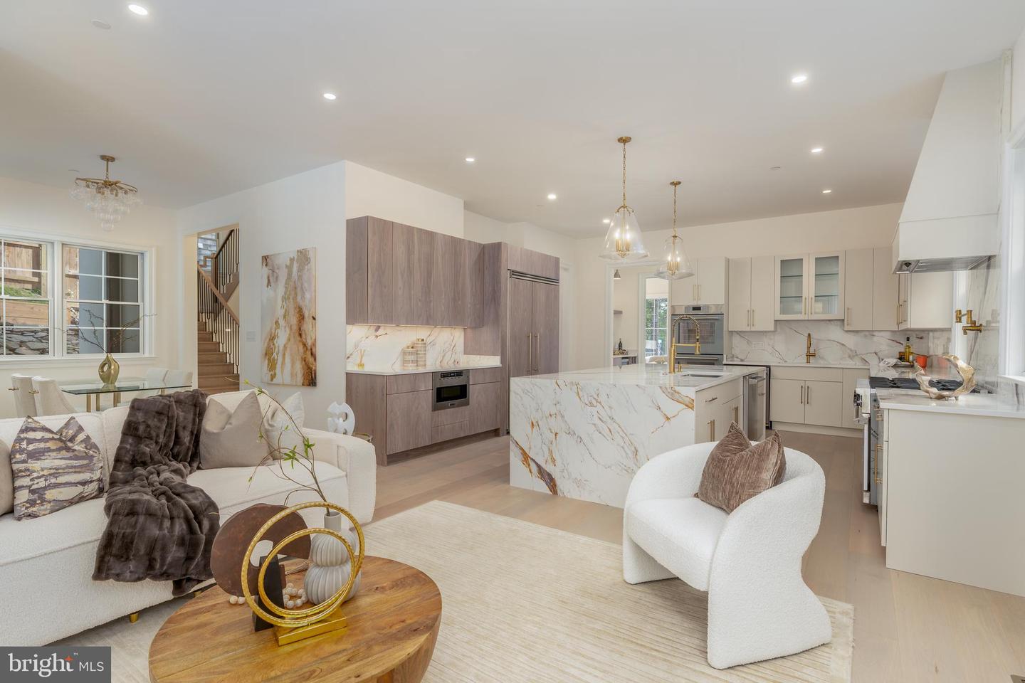 5631 MACARTHUR BLVD NW, WASHINGTON, District Of Columbia 20016, 6 Bedrooms Bedrooms, ,6 BathroomsBathrooms,Residential,For sale,5631 MACARTHUR BLVD NW,DCDC2215732 MLS # DCDC2215732